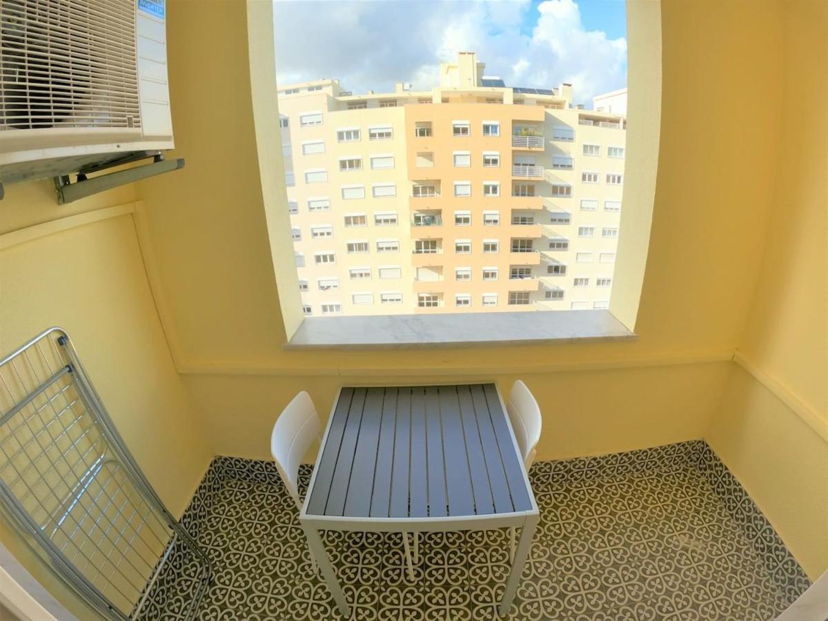 Carnaxide Modern T1 Apartment W Balcony In Carnaxide Oeiras Lisbon Zewnętrze zdjęcie