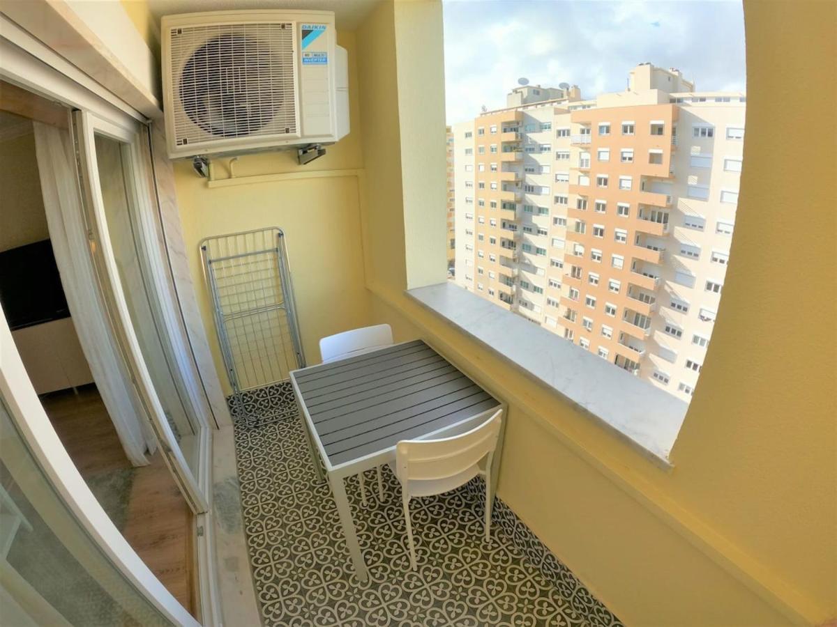 Carnaxide Modern T1 Apartment W Balcony In Carnaxide Oeiras Lisbon Zewnętrze zdjęcie