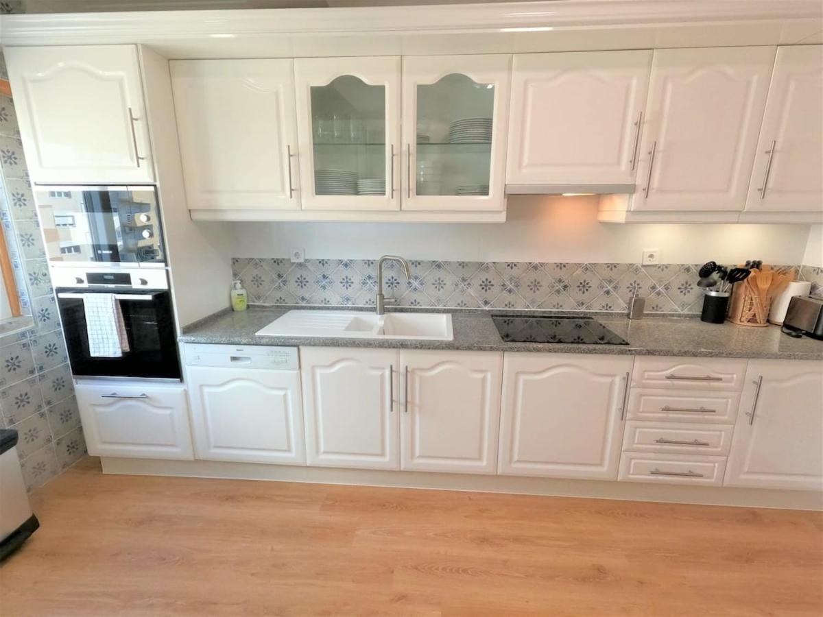 Carnaxide Modern T1 Apartment W Balcony In Carnaxide Oeiras Lisbon Zewnętrze zdjęcie